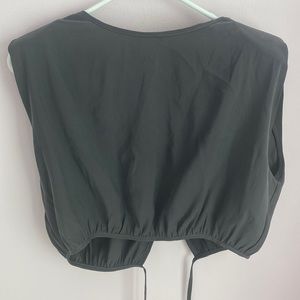Shoulder pad tie top